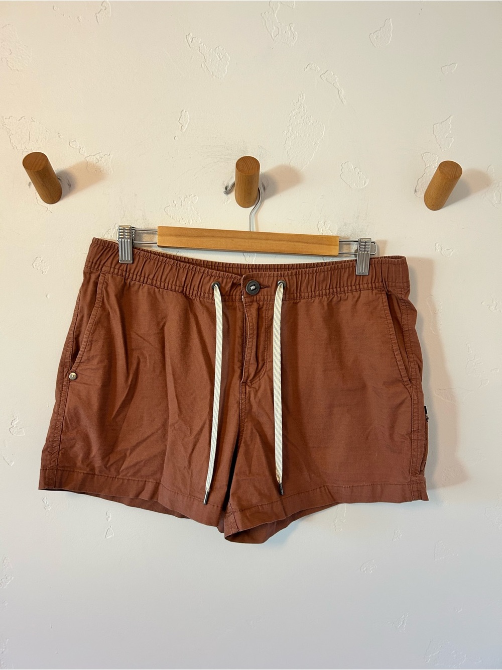 Vuori Ripstop Shorts Women’s Medium Rust Brown Drawstring Waist Summer Fall